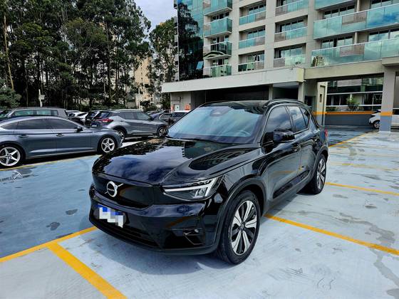 VOLVO XC40 P6 RECHARGE ELECTRIC PLUS VOLVO XC40 P6 RECHARGE ELECTRIC PLUS